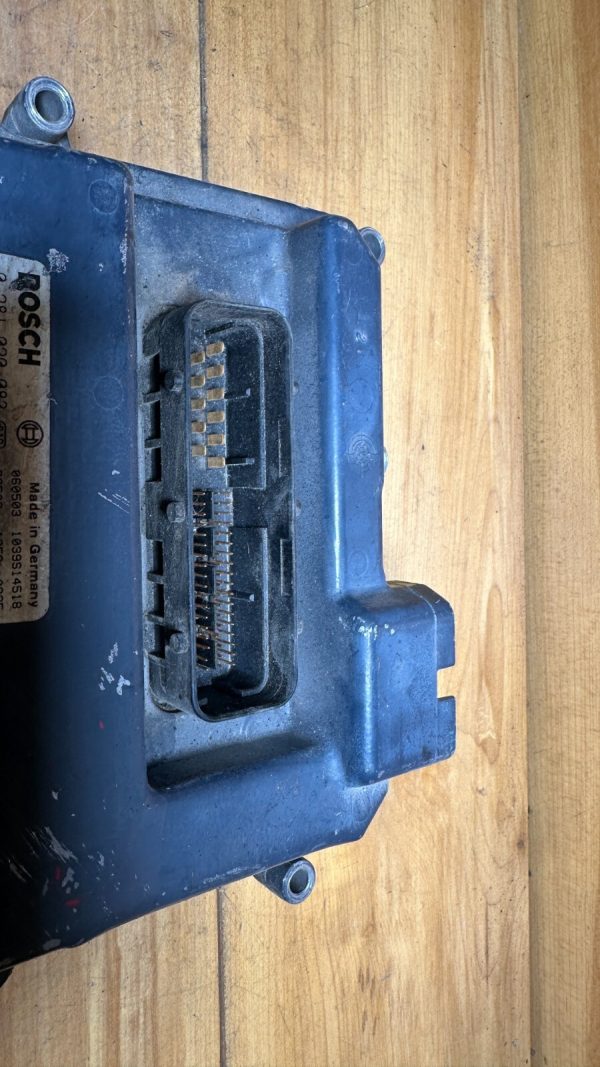 12MS534M Mack E7 Control Module 2004-2007 OEM - Image 4