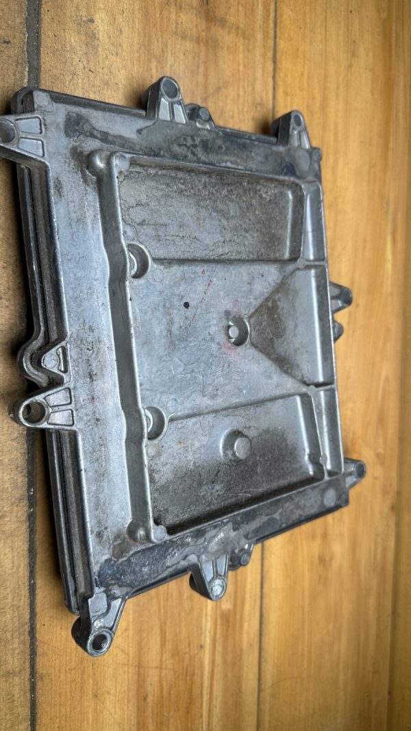 12MS534M Mack E7 Control Module 2004-2007 OEM - Image 9