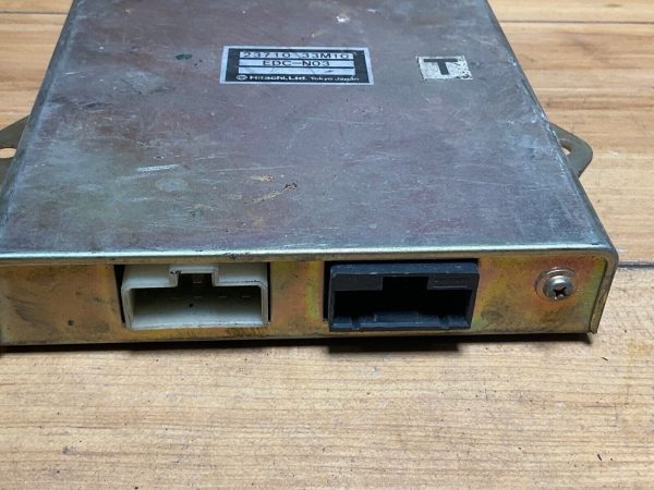 1983-1984 Nissan Pulsar Engine Control Unit 2371033M10 Module - Image 4