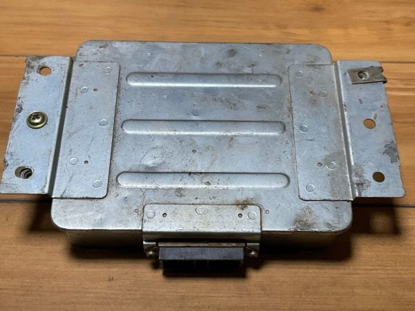 1987 Mitsubishi Starion ABS Control Module MB314922 - Image 5