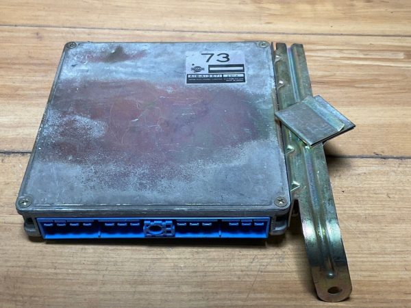 1989 Nissan Maxima Engine Control Unit ECU A18A13E71 Module