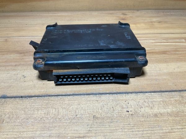 1990's GM OEM CONTROL MODULE P/N: 90 384 189 - Image 4