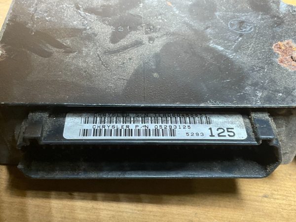 1995 Dodge Neon Engine  Computer Module ECM ECU OEM 05293125 - Image 3