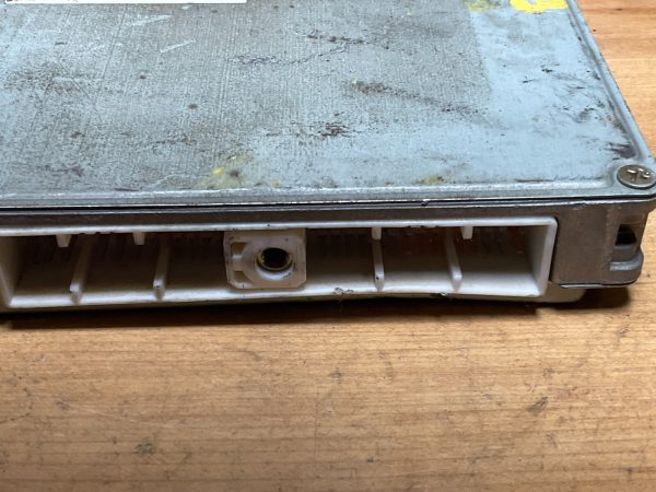1998 Nissan Engine Computer Module ECM ECU OEM  JA18F49 EU7 - Image 4
