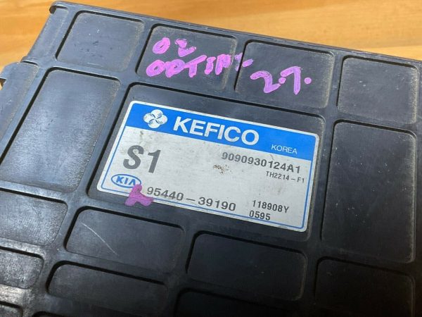 2002 2003 KIA Magentis Transmission Control Unit TCU 9544039190 Module - Image 3