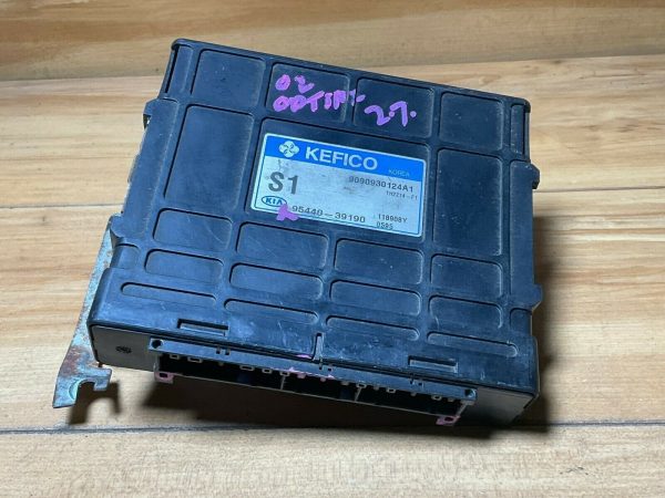 2002 2003 KIA Magentis Transmission Control Unit TCU 9544039190 Module