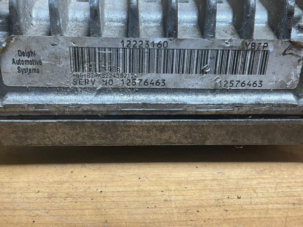 2002 Chevrolet Trailblazer Engine Computer Module ECM ECU OEM 12223160 - Image 4