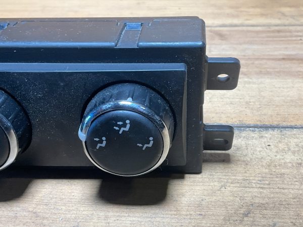 2003-2005 Dodge Ram 1500 Climate Control Temperature Module 55111313ac - Image 4