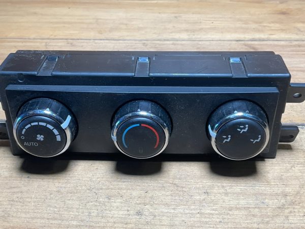 2003-2005 Dodge Ram 1500 Climate Control Temperature Module 55111313ac