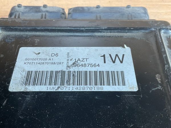 2005 Chevrolet Epica Engine Computer Module ECM  ECU 96487564 - Image 3
