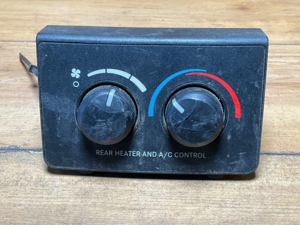2007-2009 Chrysler Aspen Rear Climate Control Unit 20013262