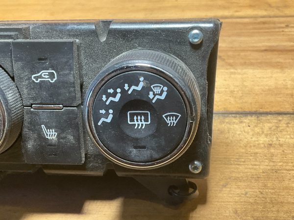 2007-2009 Pontiac Torrent  Climate Control Temperature Module OEM 25976027 - Image 5