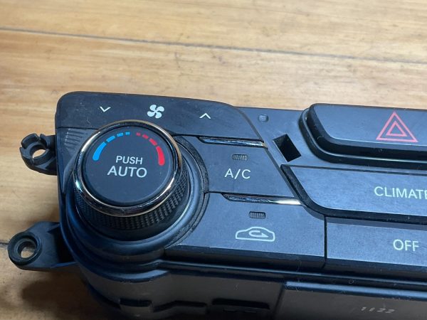 2011-2013 Kia Optima Climate Control Unit OEM 97250-2TXXX - Image 3