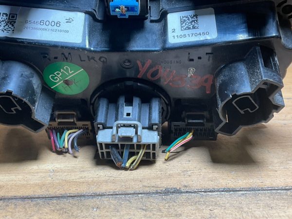 2012-2012 Chevrolet Sonic Climate Control Temperature Module OEM 95466006 - Image 5