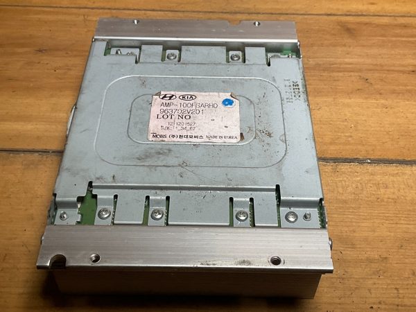 2012-2014 Hyundai Veloster Radio Amplifier  OEM 963702V201 - Image 3