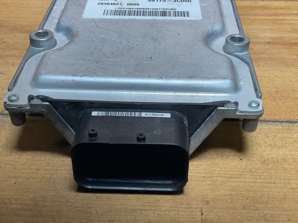 2012-2016 Hyundai  Genesis  Fuel Injection  Control Module  39175-3C000 - Image 4