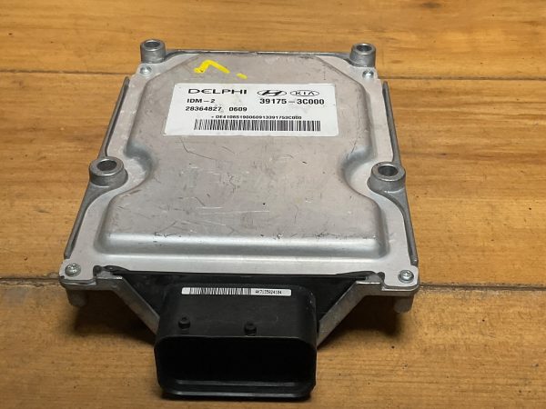 2012-2016 Hyundai  Genesis  Fuel Injection  Control Module  39175-3C000 - Image 7