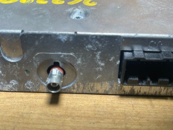 2014 Chevrolet  Impala Communication Onstar Computer Module OEM 13505319 - Image 4
