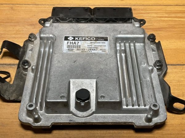 2016 Kia Soul Engine Computer Module ECM ECU 39133-2EHA7