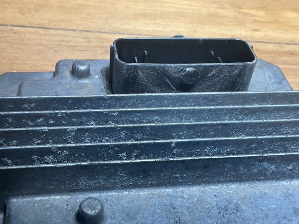 2017 Chevrolet Silverado 1500 Suspension Control Module 84067219 - Image 4