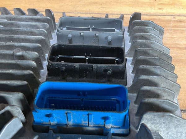 2017 Chevrolet Traverse Engine Computer Module ECM ECU 12670801 - Image 3
