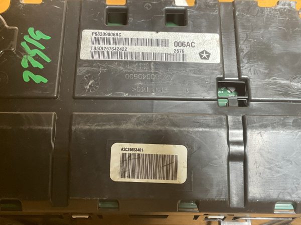 2017 Jeep Cherokee  Speedometer  105k miles OEM 68309006AC - Image 6