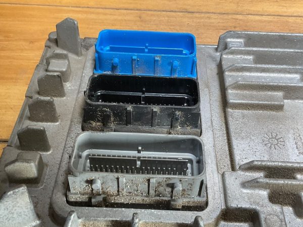 2018 GMC Acadia Engine Computer  Module ECM ECU 2687483 - Image 6