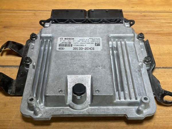 2019- Kia Soul Engine Computer Module ECM ECU 39133-2ehc6