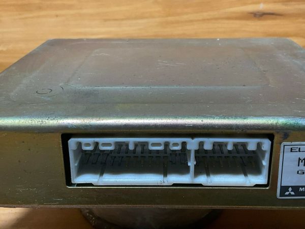 96-97 Mitsubishi Galant Transmission Computer Unit TCU MD759740 - Image 4