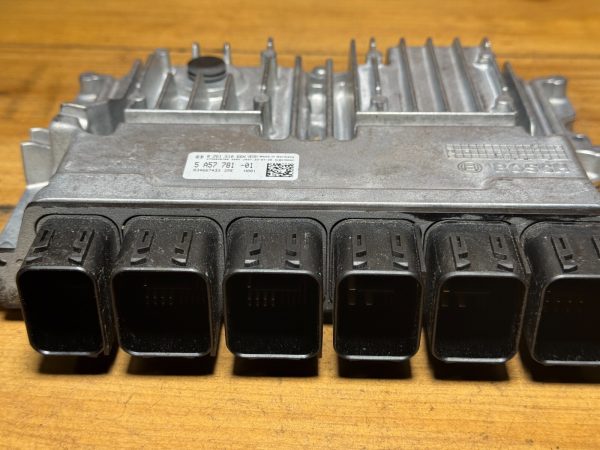 ECM Engine Computer Module PN:5A57781-01 OEM 2022 BMW 430I - Image 4