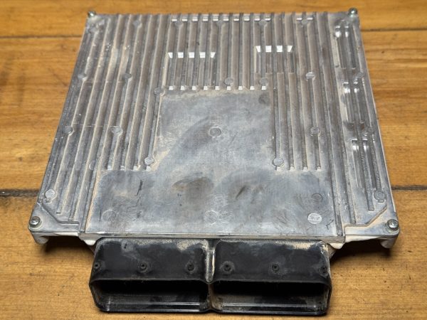 Isuzu Engine Computer Module ECM ECU OEM 898304005 6UZ1 526076 - Image 6