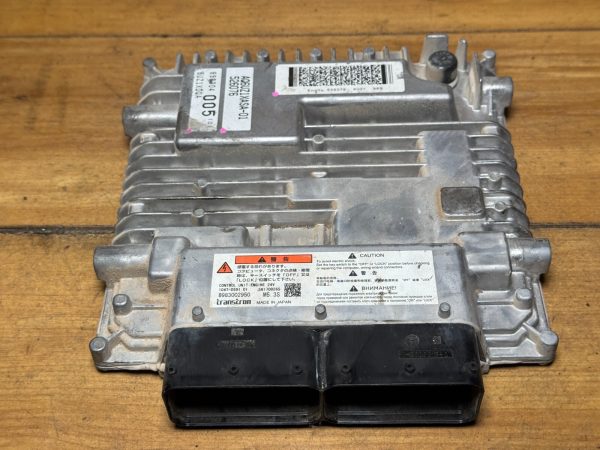 Isuzu Engine Computer Module ECM ECU OEM 898304005 6UZ1 526076