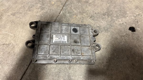 Mercedes Benz OM906LA Diesel Engine Control Module ECM ECU 0014466140 - Image 4